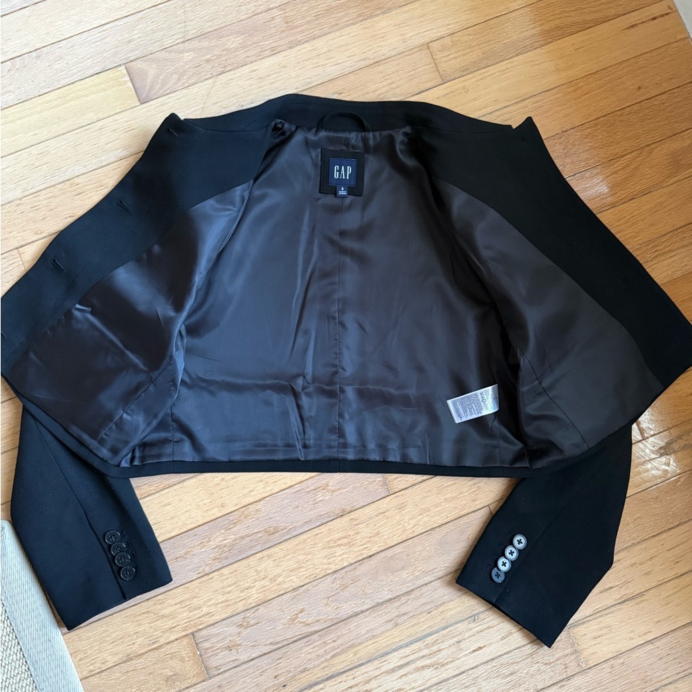 GAP Black Cropped Collared Jacket - Picture 6 of 9
